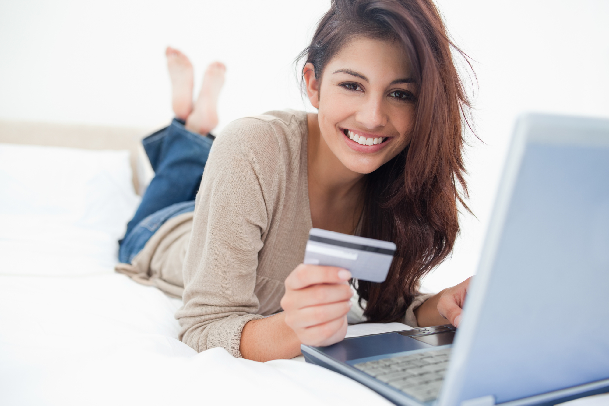 Using credit card to make online purchase