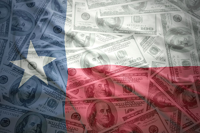 Bandera de Texas con billetes de 100